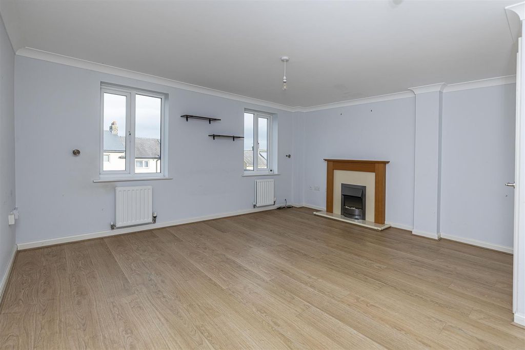 Property photo 3 of 29 Living Room