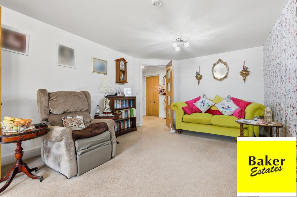 Property photo 1 of 21