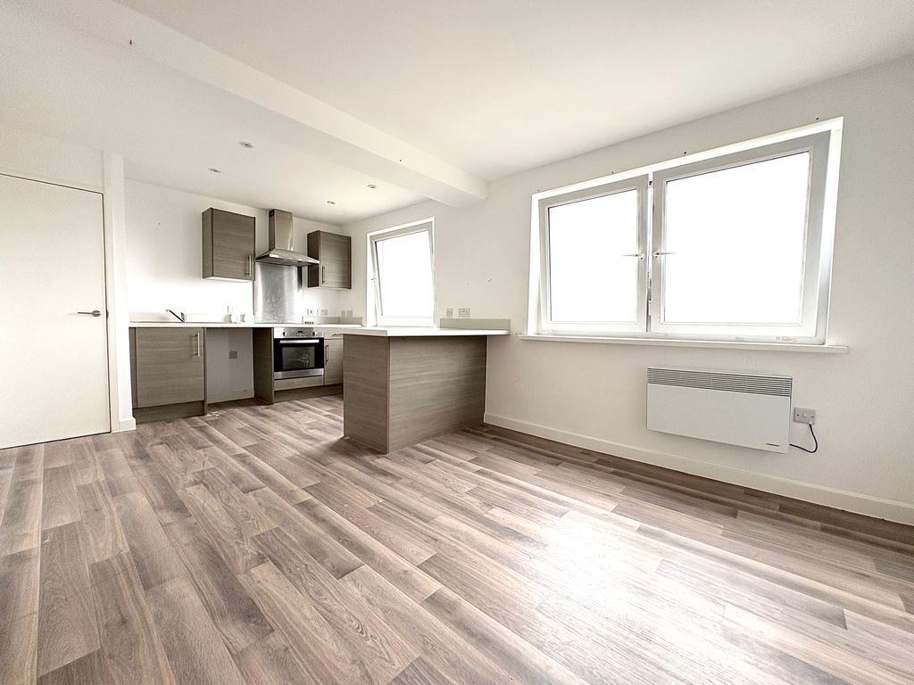 Property photo 1 of 6 Kitchen