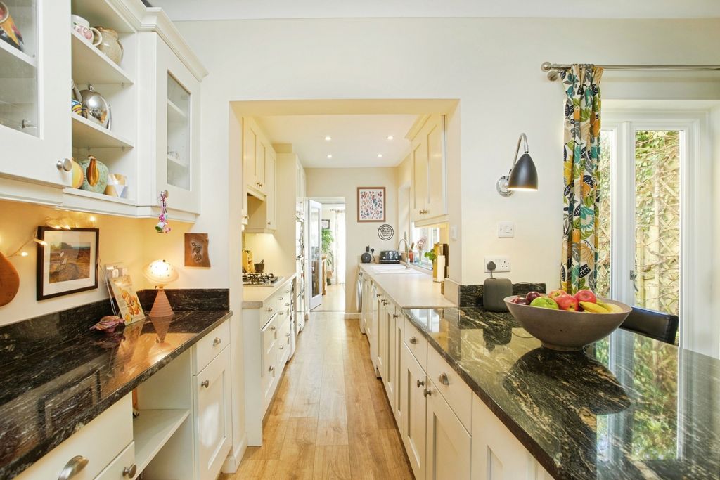 Property photo 3 of 20 Pbox-Img.Jpg