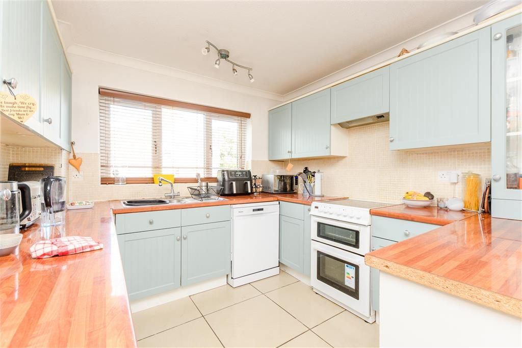 Property photo 3 of 9 Kitchen/Diner