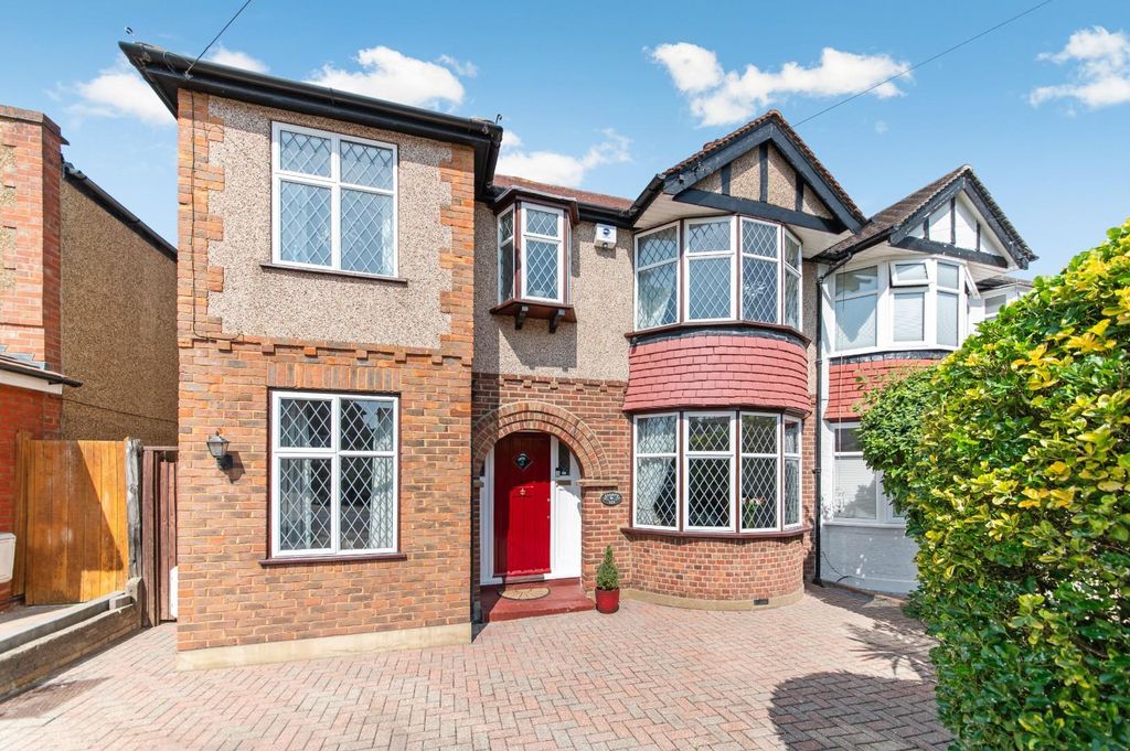 Property photo 1 of 19 Highdown,-76.Jpg