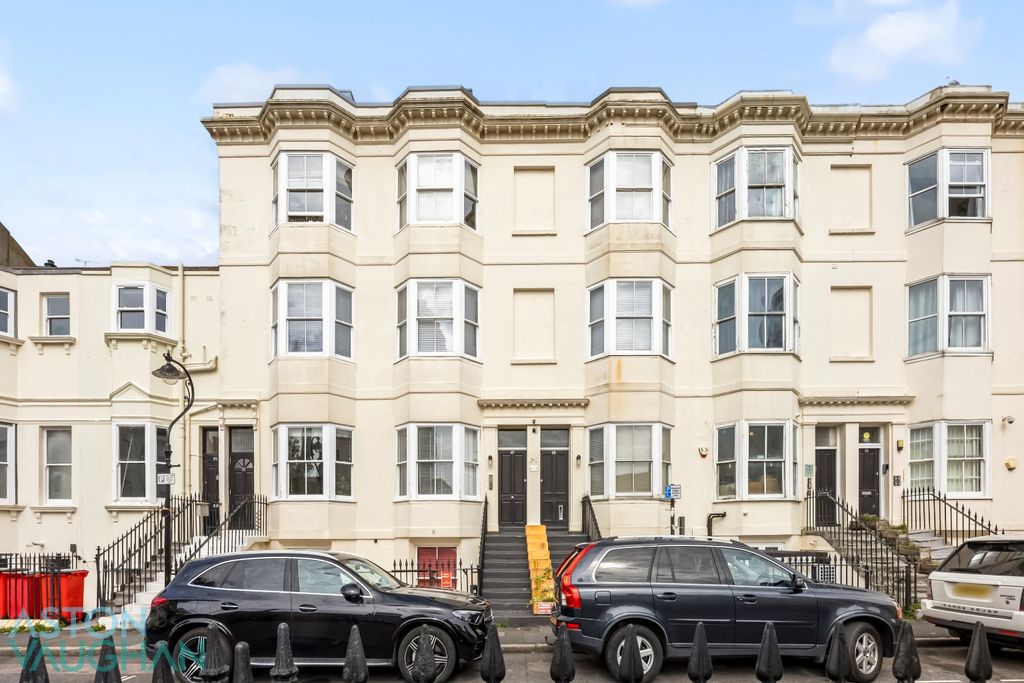 Property photo 1 of 16 4975450