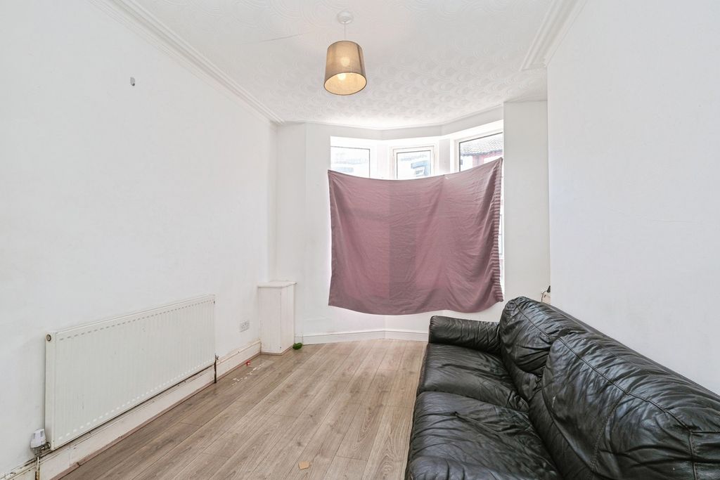 Property photo 3 of 14 Pbox-Img.Jpg