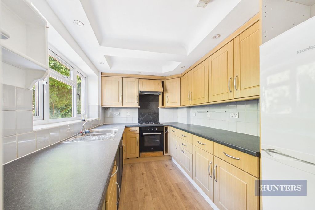 Property photo 3 of 10 Cam05152G0-Pr0496-Still003.Jpg