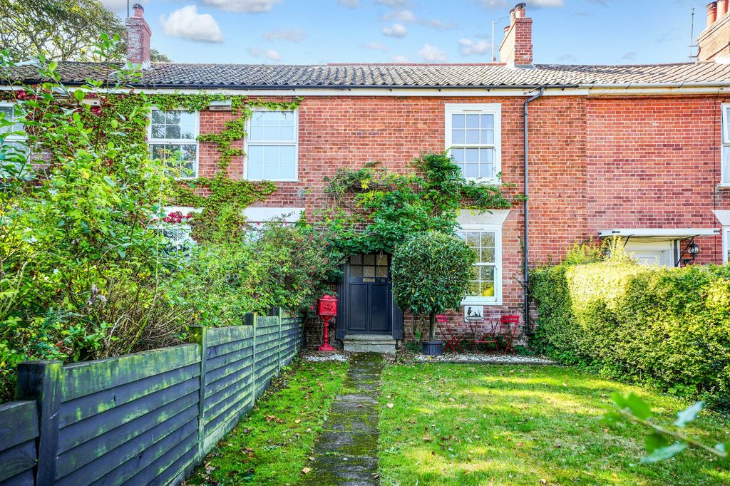 Property photo 1 of 25