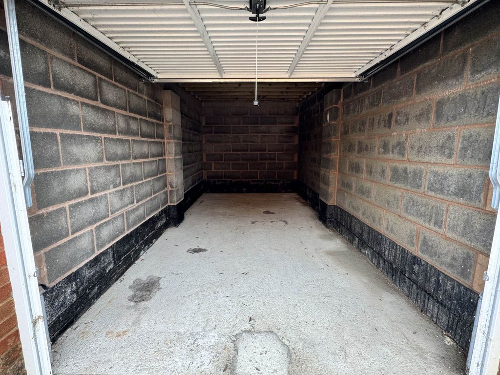 Property photo 2 of 4