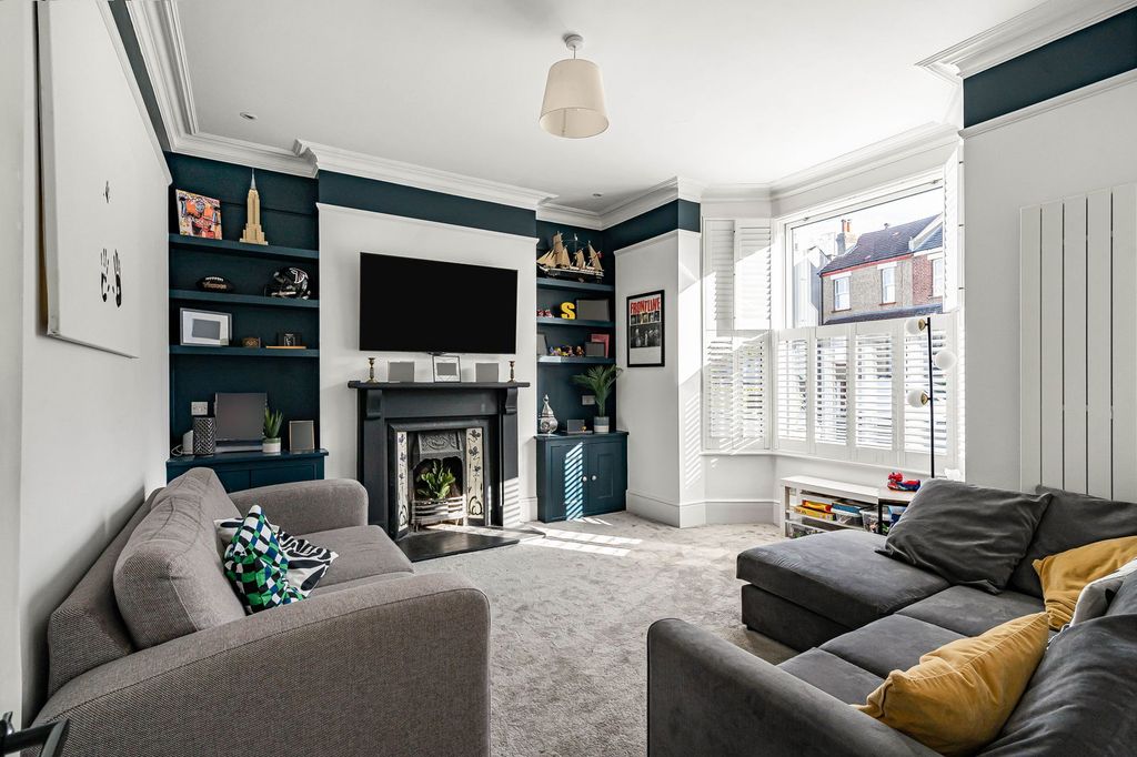 Property photo 3 of 22