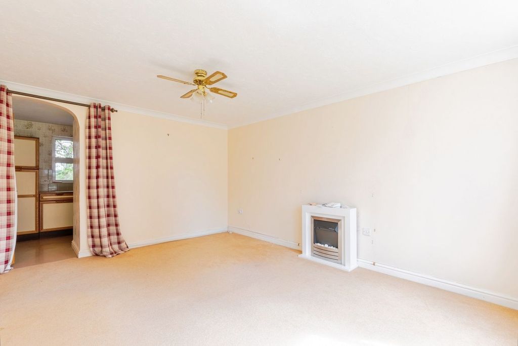 Property photo 3 of 14