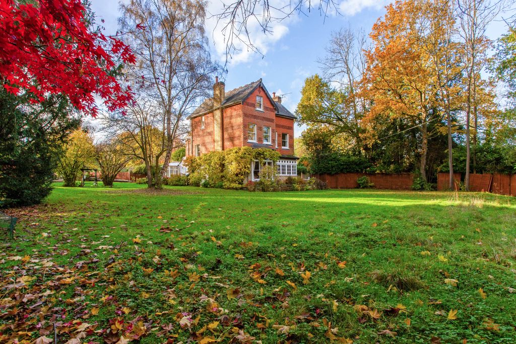 Property photo 1 of 22