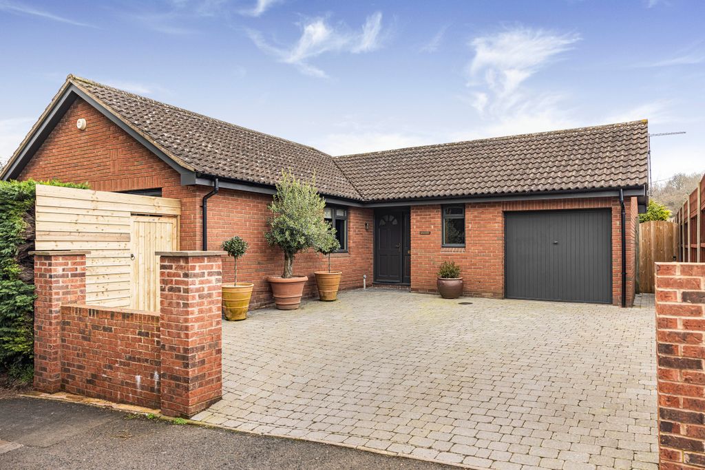 Property photo 1 of 21 76_74360_Watermarked