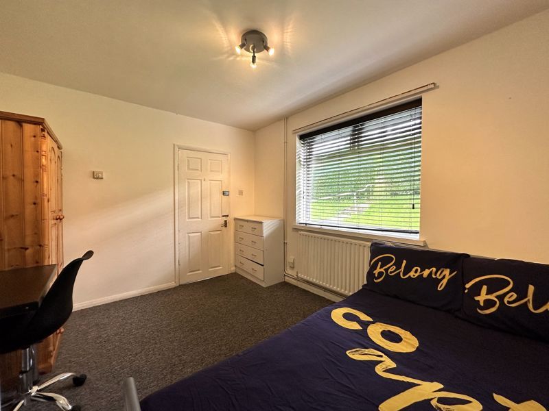 Property photo 1 of 13 Photo 17