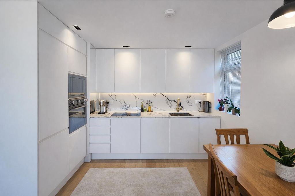 Property photo 3 of 9 Kitchen 1.Png