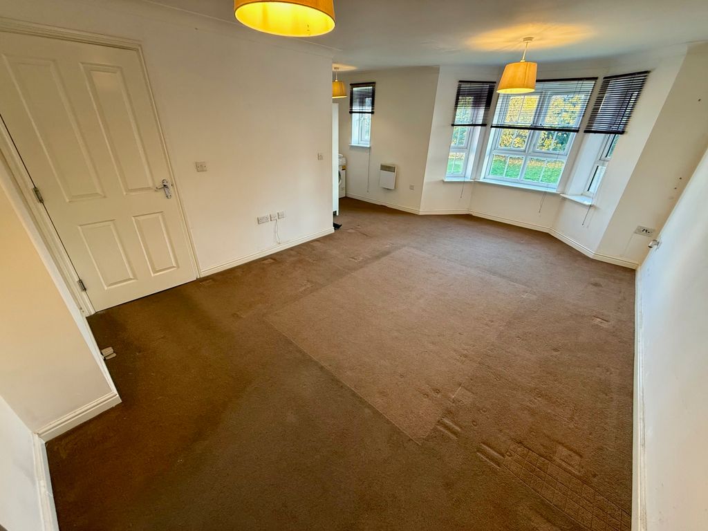 Property photo 3 of 11 Image