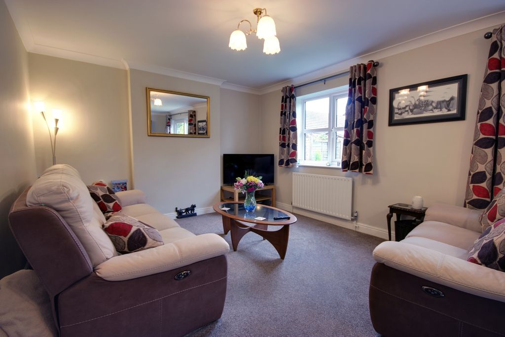 Property photo 3 of 21 1 Lounge A