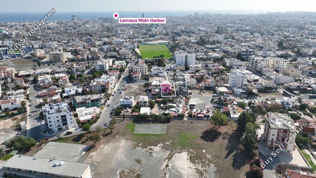 Property photo 2 of 19