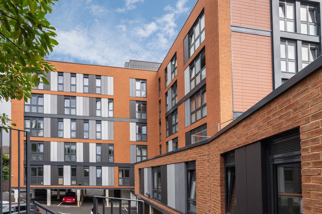 Property photo 2 of 9