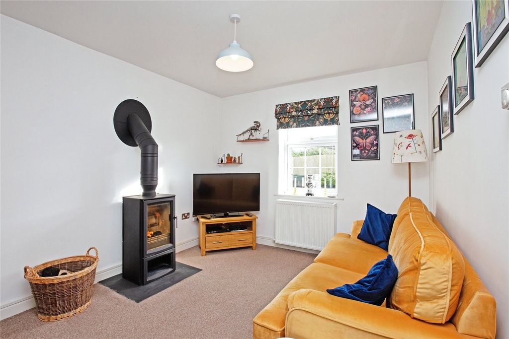 Property photo 2 of 17 Picture No. 18