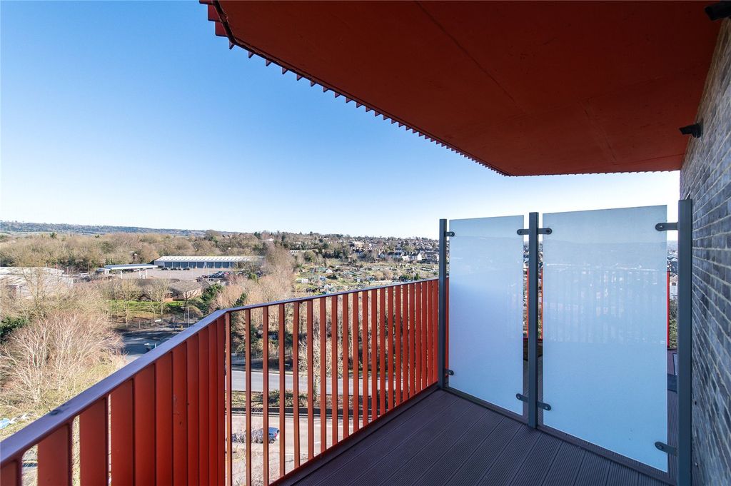 Property photo 2 of 20 Balcony