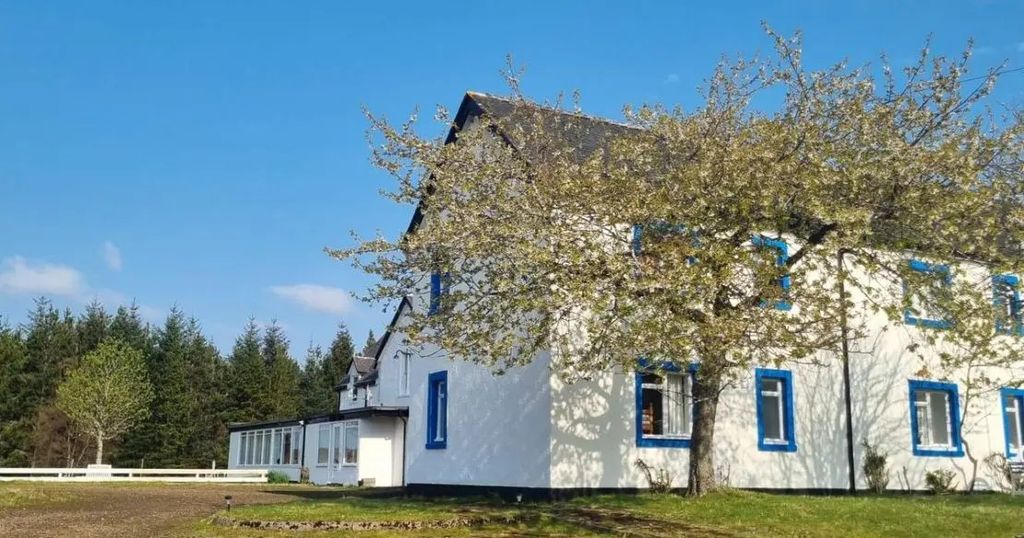 Property photo 2 of 9 2.Jpeg