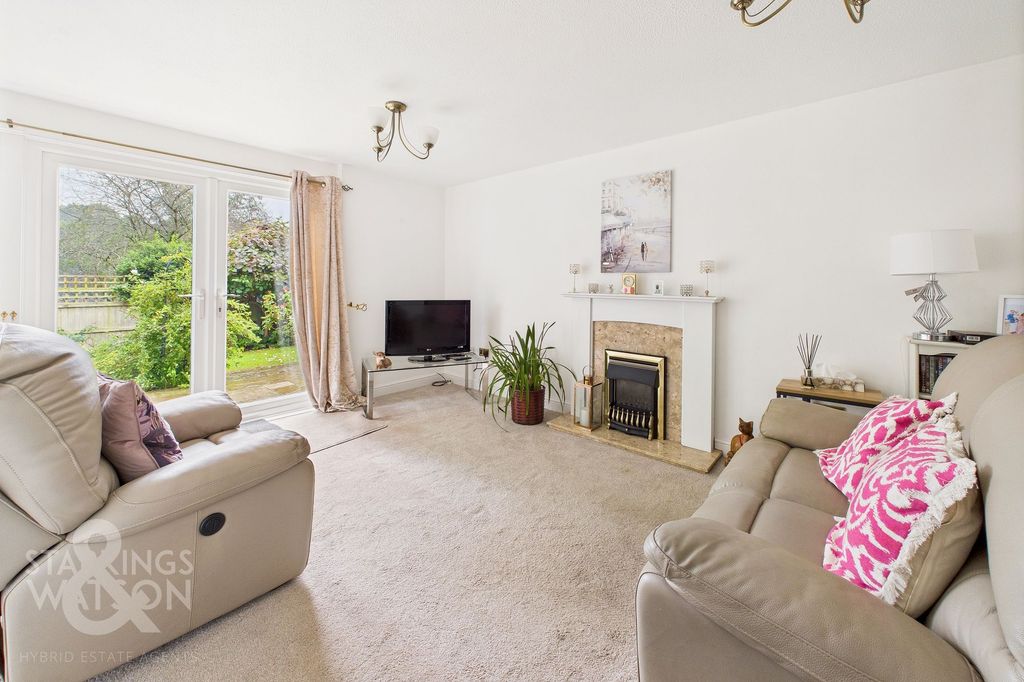 Property photo 3 of 23