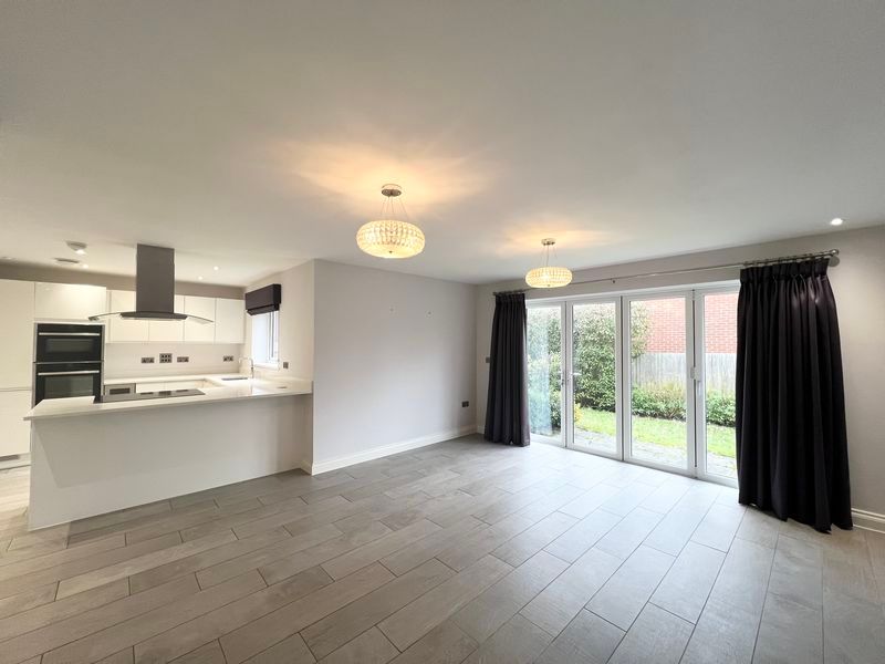 Property photo 2 of 23 Photo 23