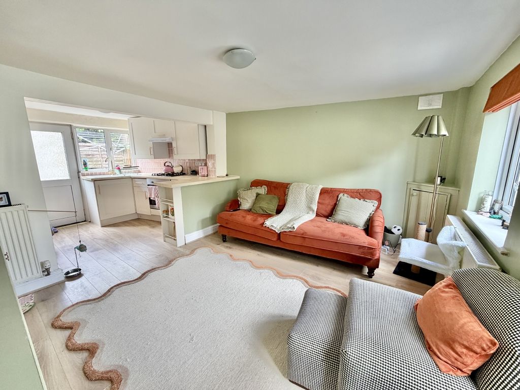 Property photo 2 of 8
