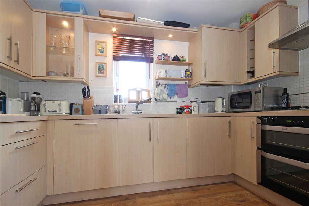 Additional image 7 of 2 bed flat to rentEmerson Square, Horfield, Bristol BS7