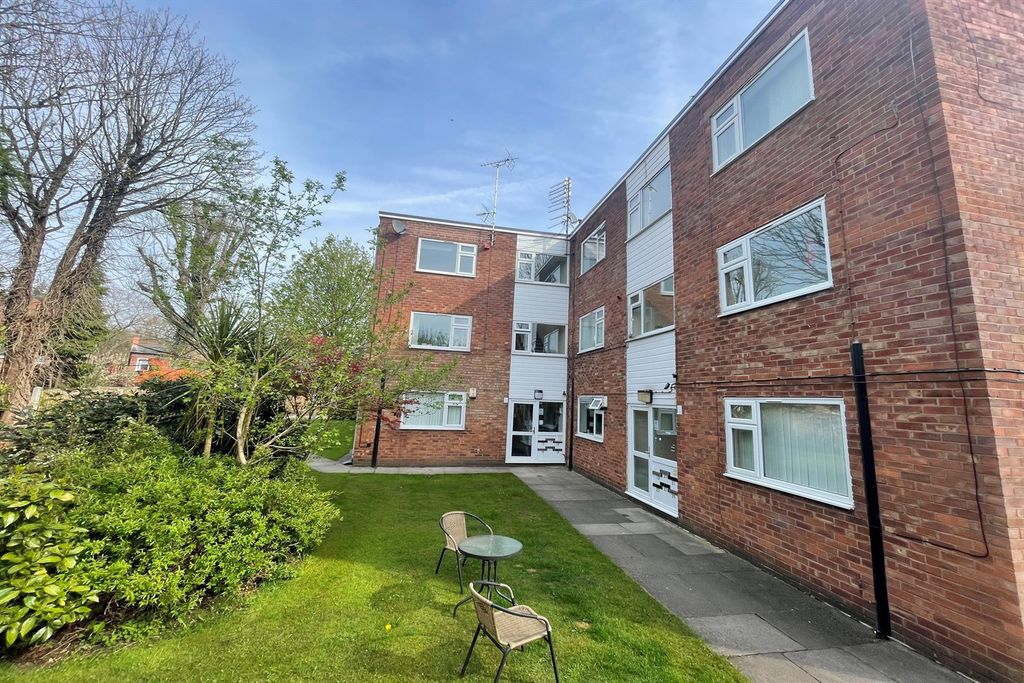 Property photo 1 of 5 (Main)