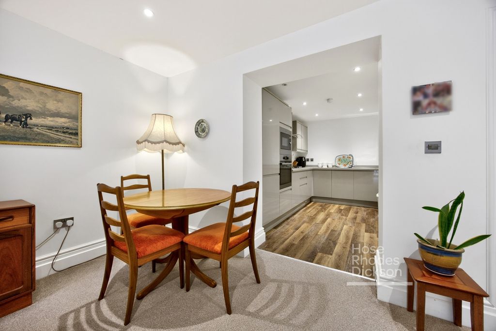 Property photo 2 of 26 Pbox-Img.Jpg