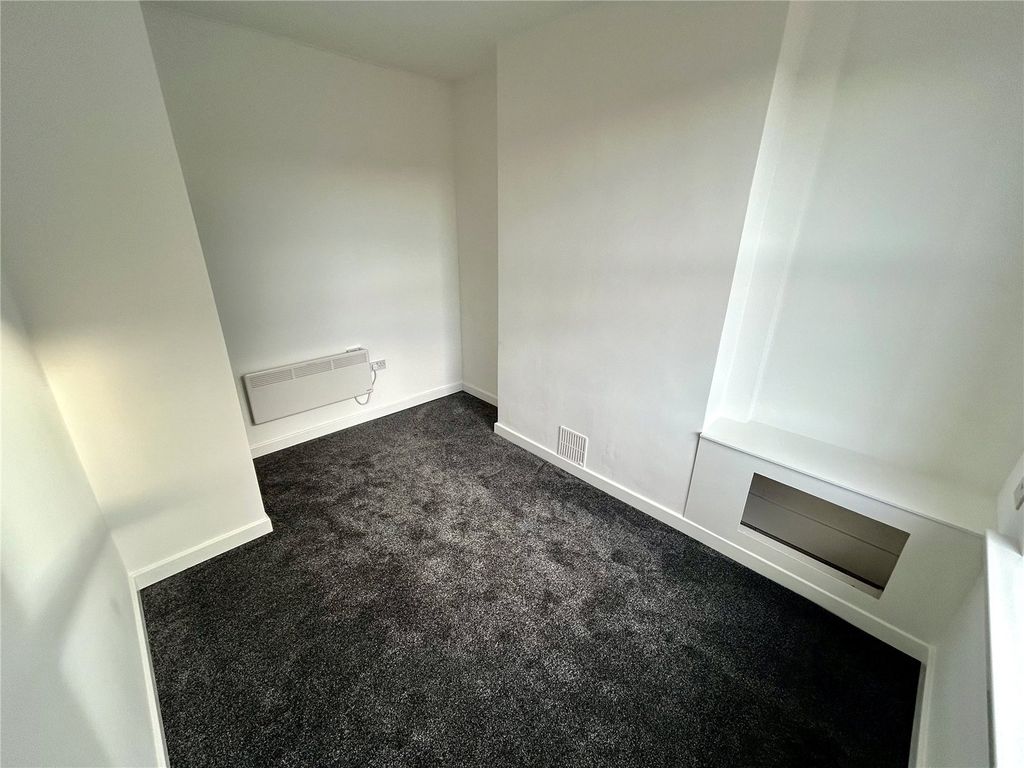 Property photo 3 of 15 Living Room