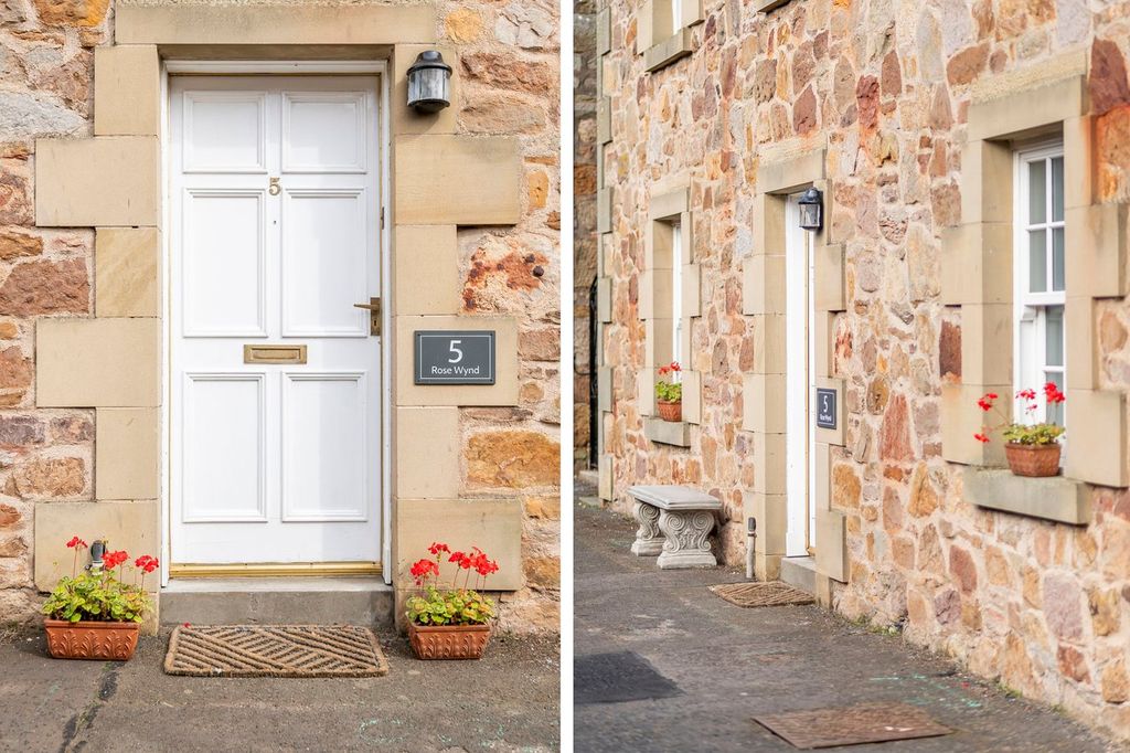 Property photo 1 of 28