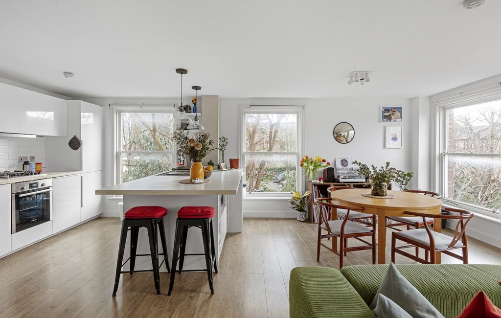Property photo 2 of 15 094A9273