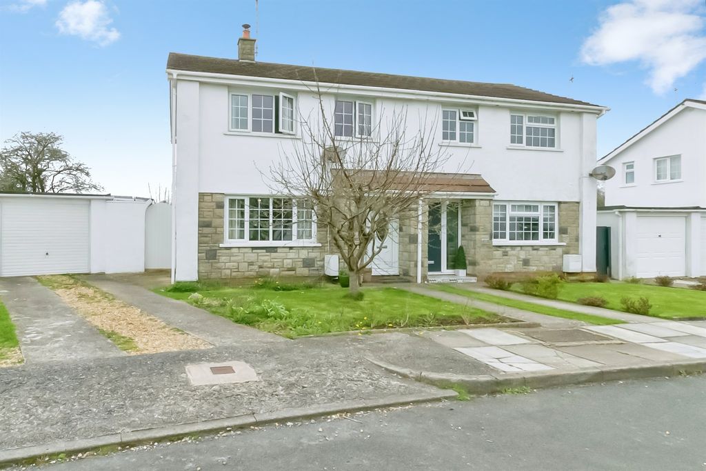 Property photo 1 of 20