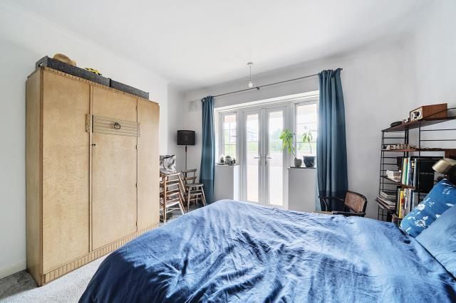 Property photo 2 of 21 Bedroom