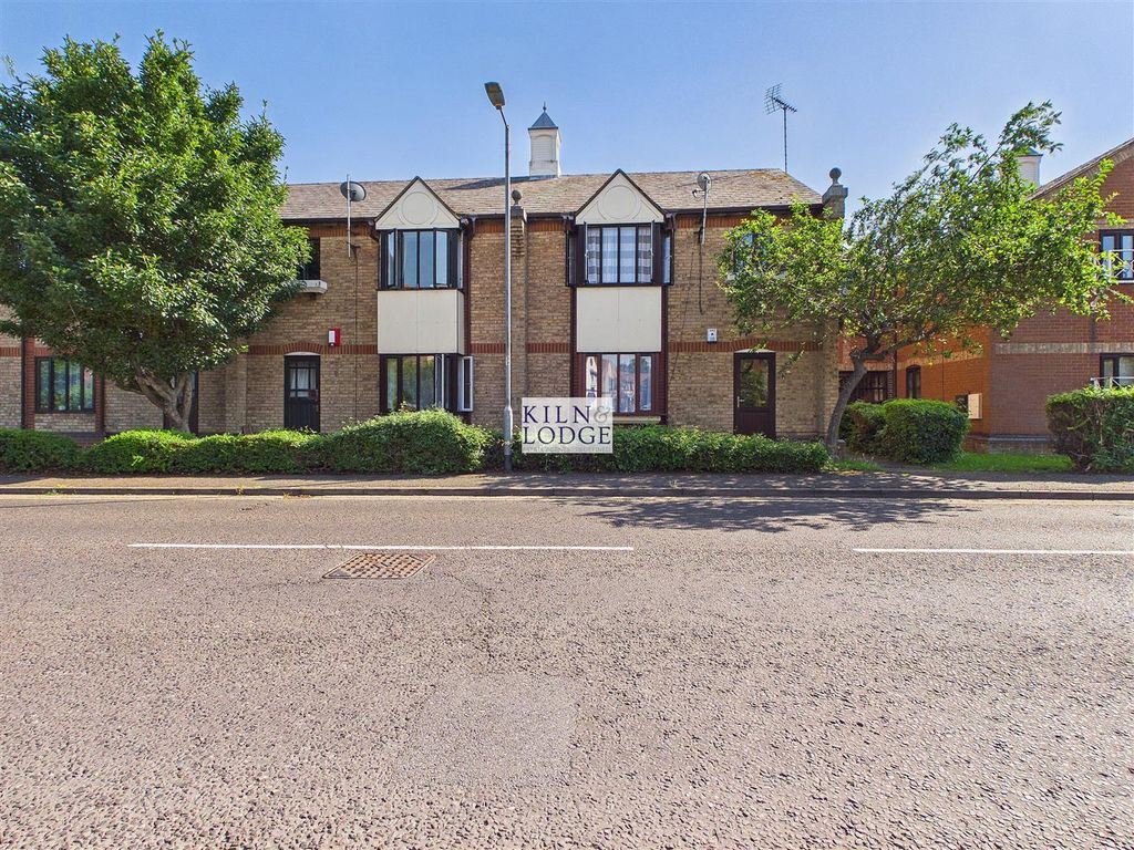 Property photo 1 of 8