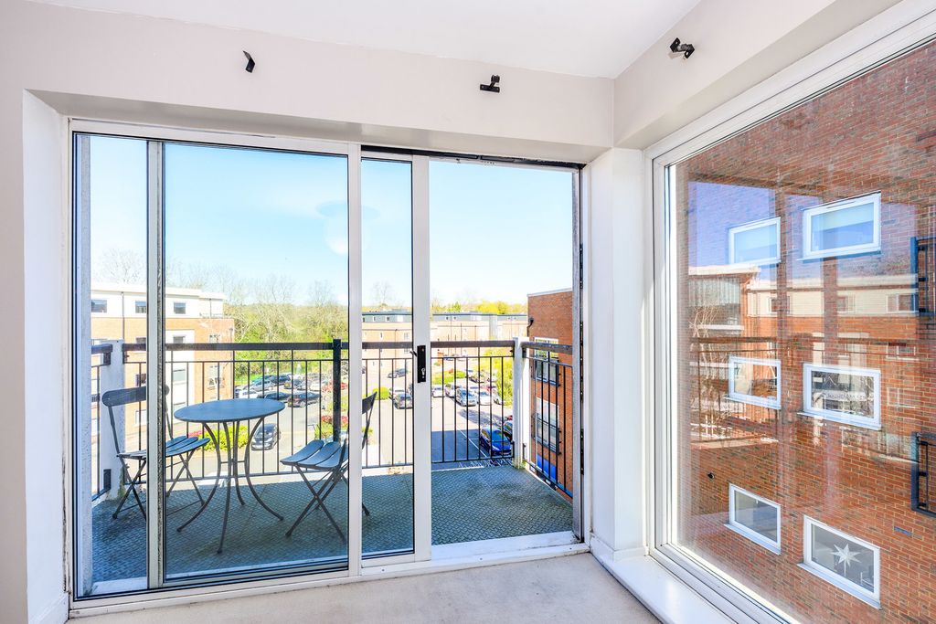 Property photo 1 of 15 Pbox-Img.Jpg