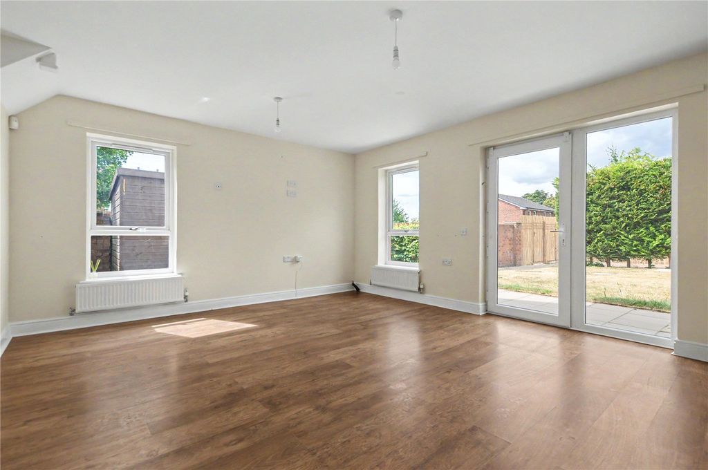 Property photo 2 of 27 Picture No. 10