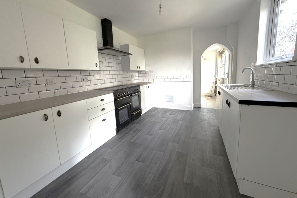 Property photo 3 of 15 Gallery