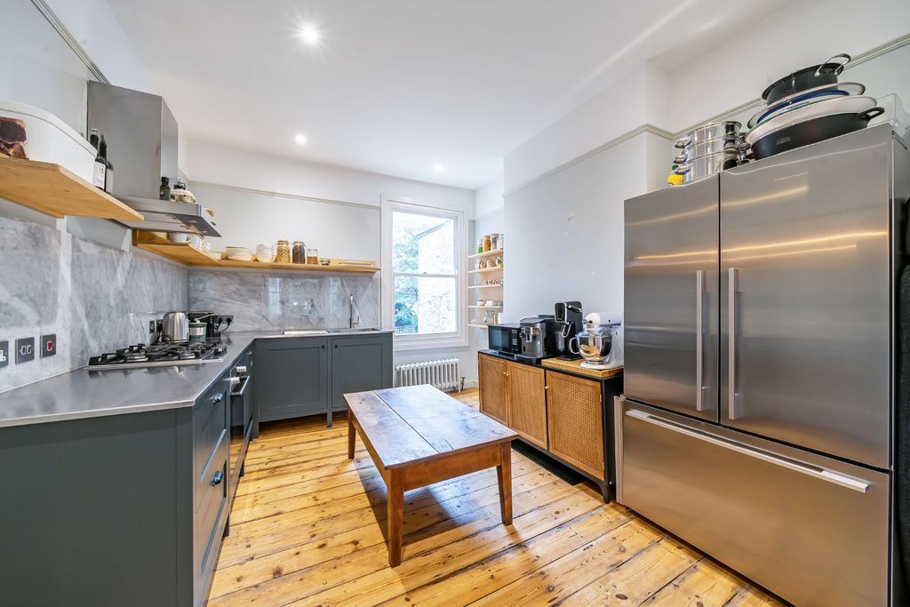 Property photo 2 of 19 Picture No. 09