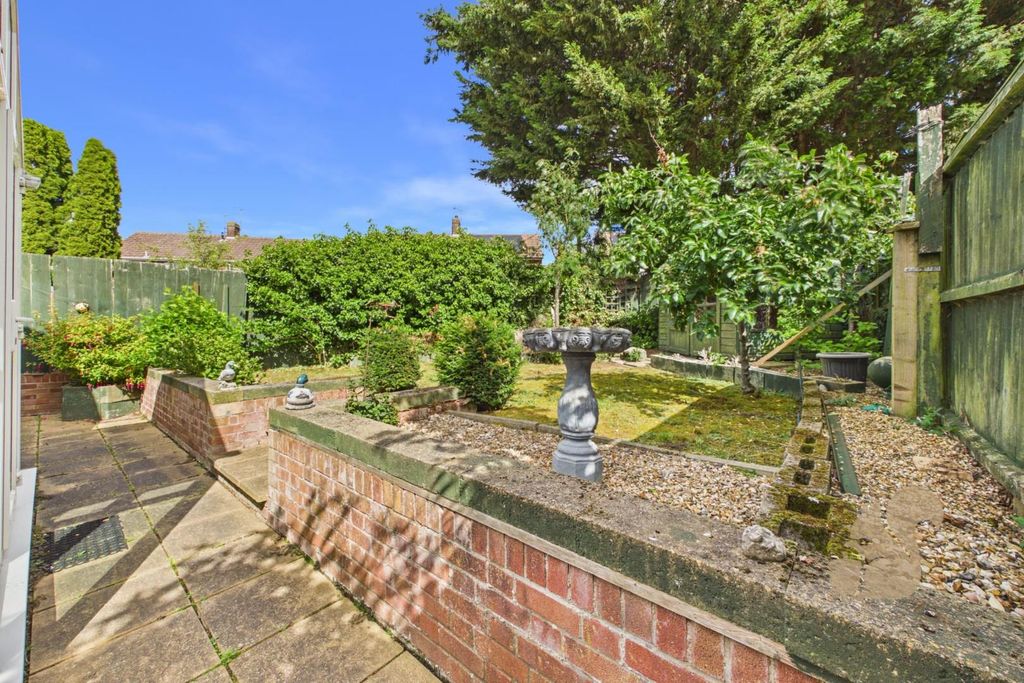 Property photo 3 of 16 Garden