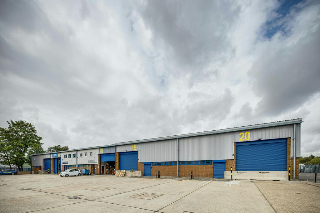 Property photo 2 of 8 20 Beckton1.Jpg