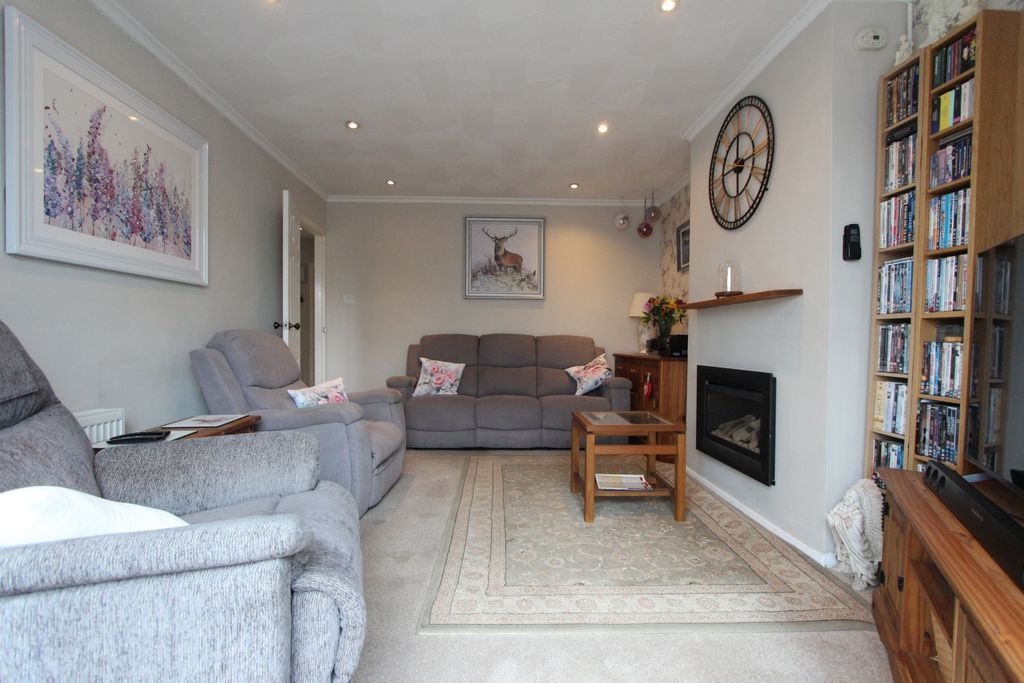 Property photo 3 of 12 Photo 13