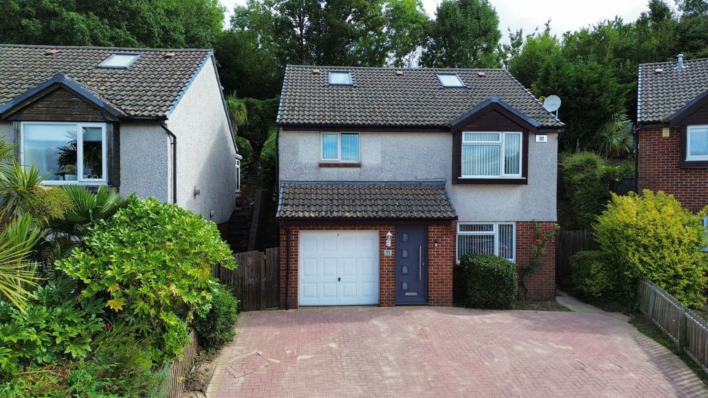 Property photo 1 of 23
