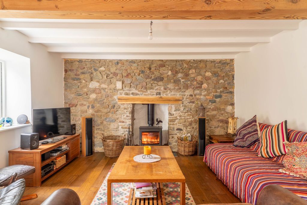 Property photo 2 of 49