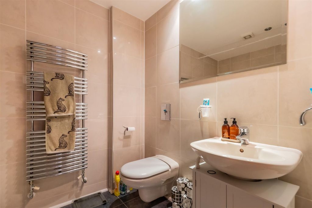 Additional image 12 of 2 bed flat for saleMagretian Place, Cardiff Bay CF10