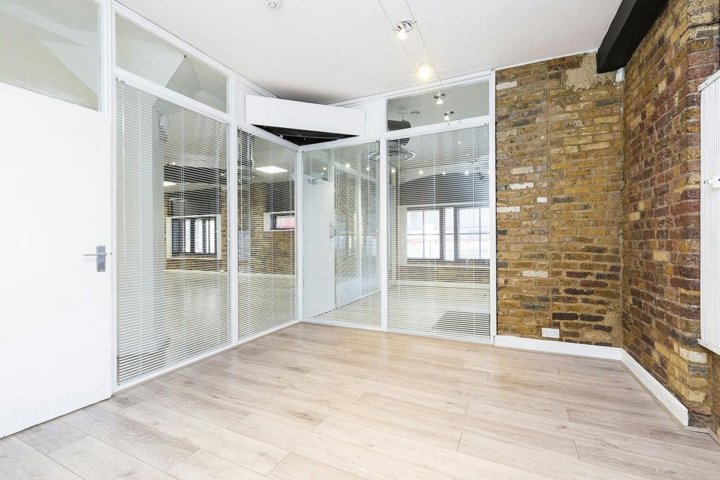Property photo 3 of 7 1 Telfords Yard  12.Jpg