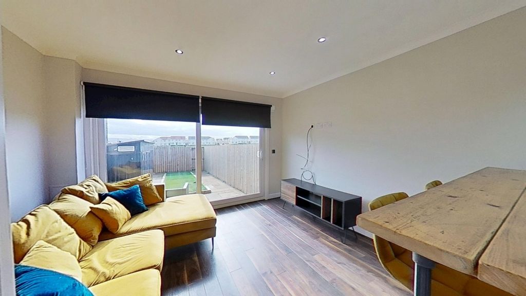 Property photo 3 of 17 Photo 3