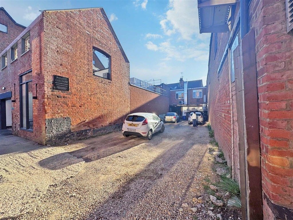 Property photo 3 of 18