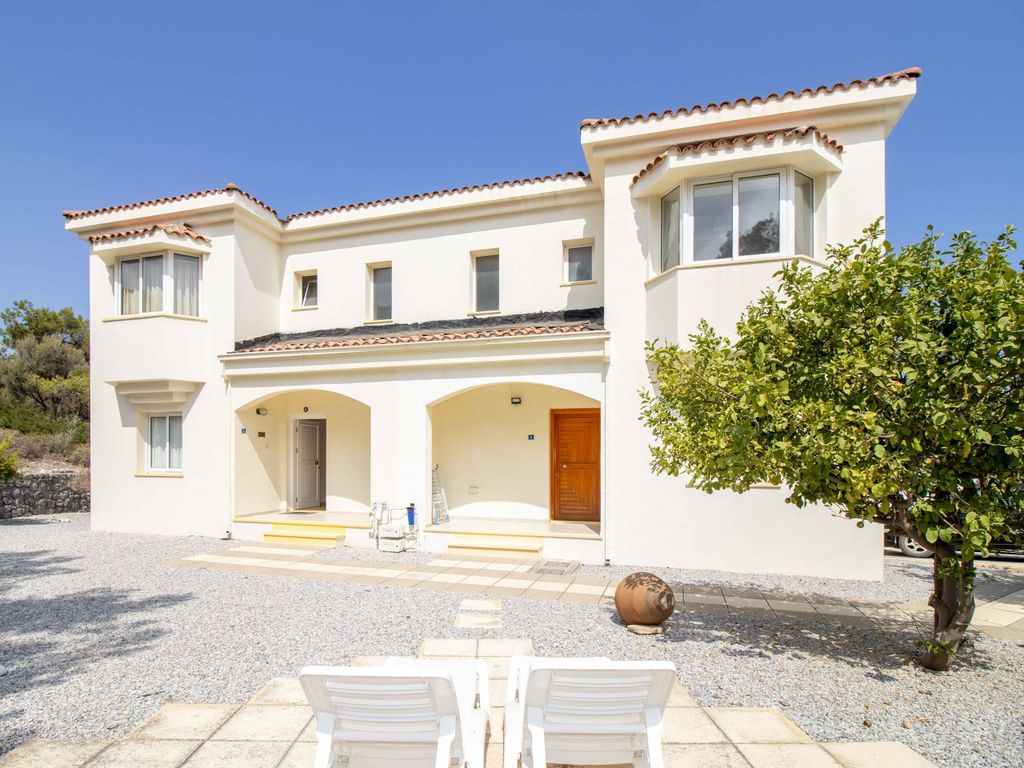 Property photo 3 of 33 3-Bedroom Resale Fully Furnished Semi Detached Townhouse + Communal Pool + Large Terrace With Sea Views + Walking Distance To The Beach Image No 3